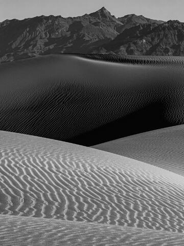Contours of Calm