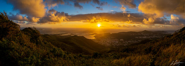 Sunrise From Pic Paradis Pano